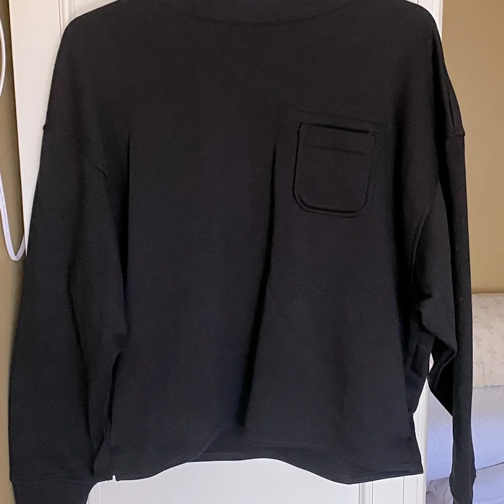 Crew Neck Basic Sweater - Picture 1 of 2